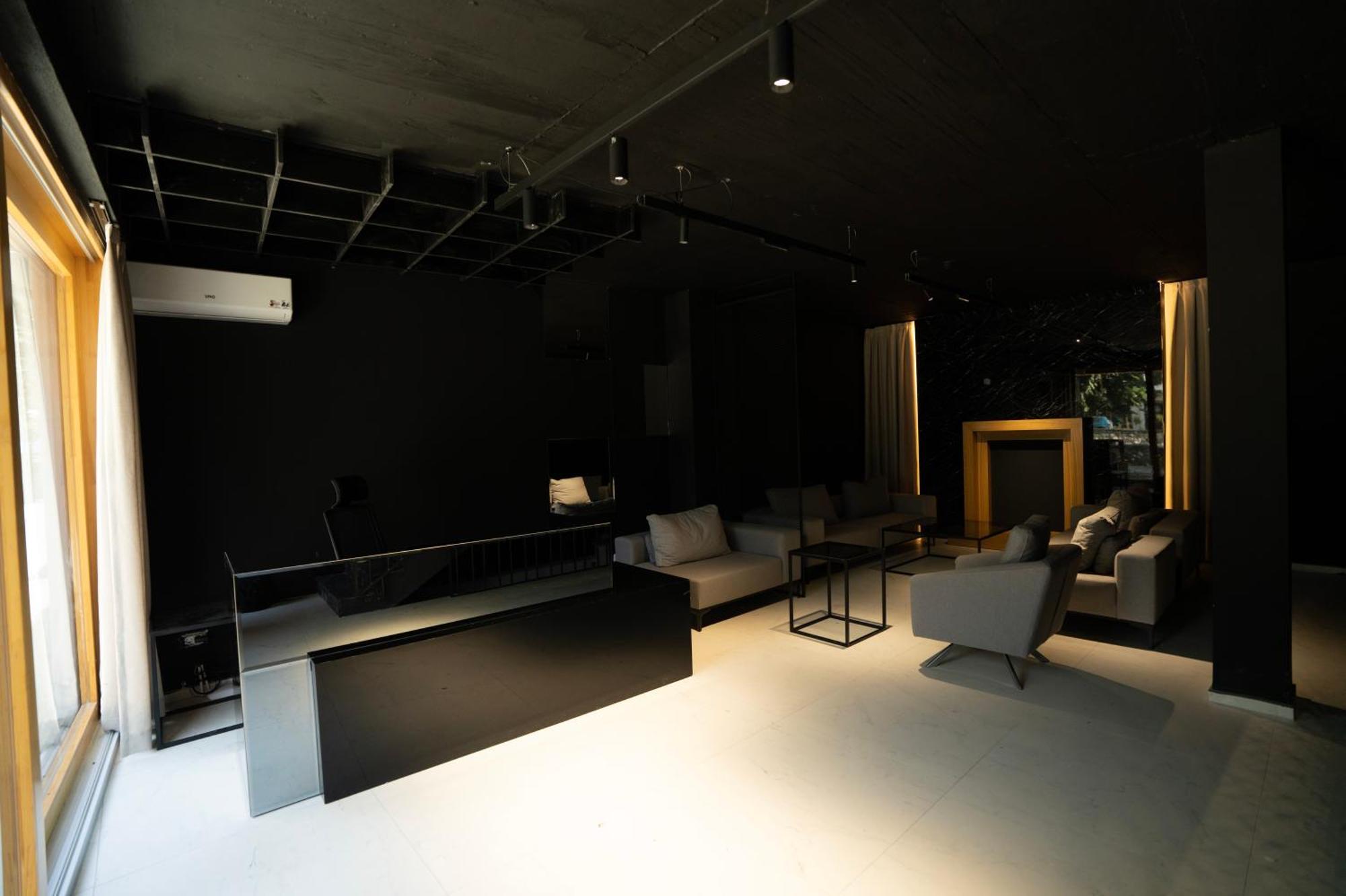 Biond Hotel 普里兹伦 外观 照片