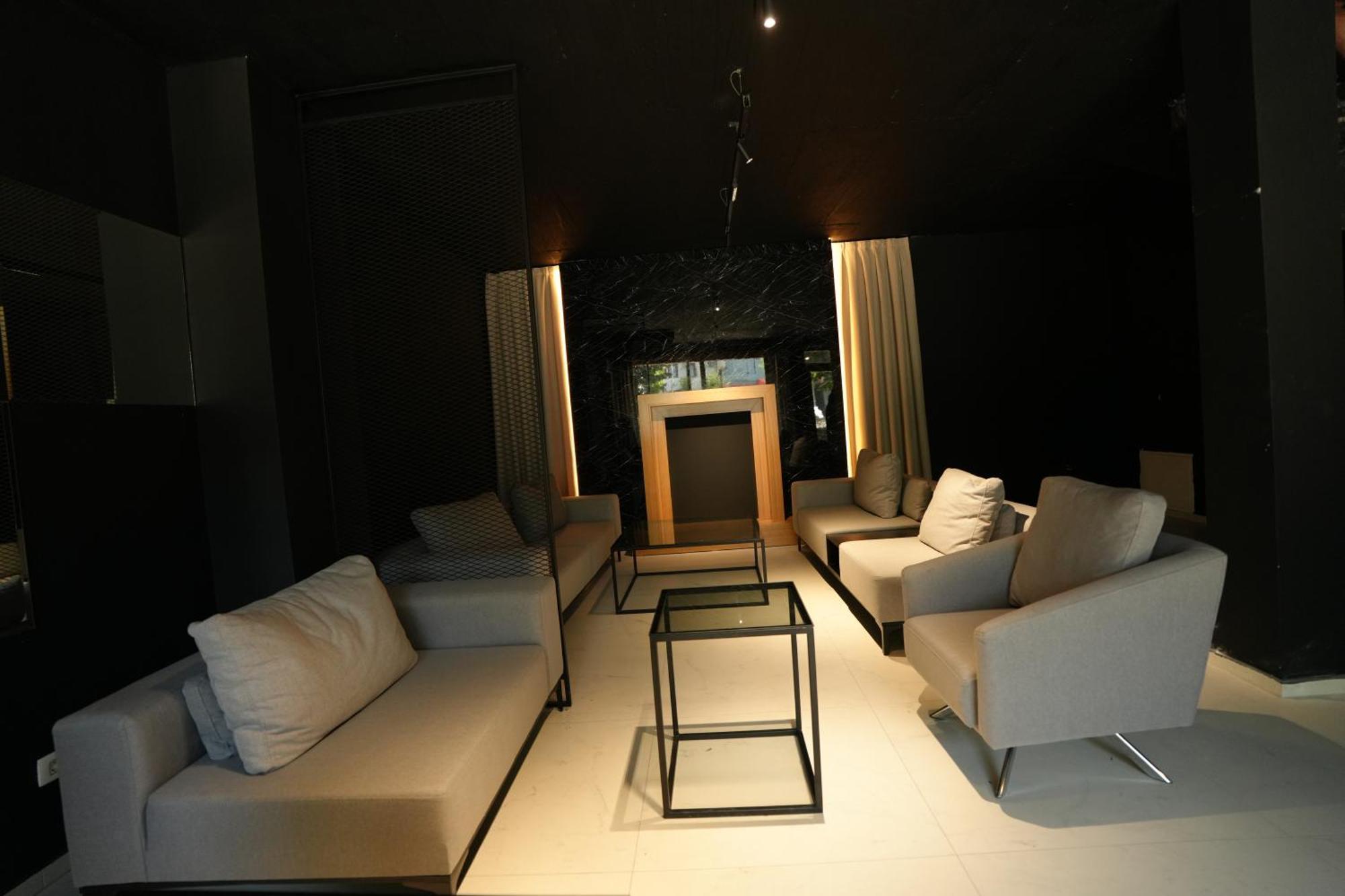 Biond Hotel 普里兹伦 外观 照片