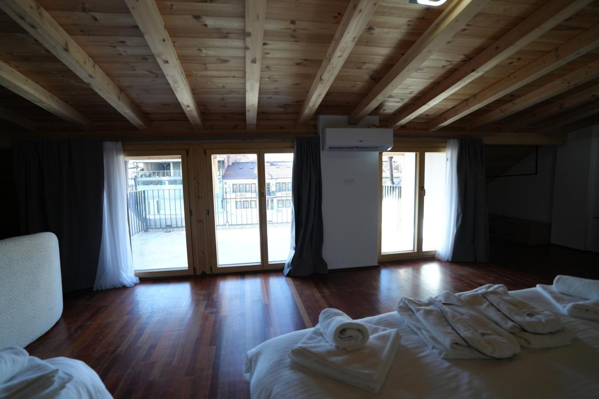 Biond Hotel 普里兹伦 外观 照片