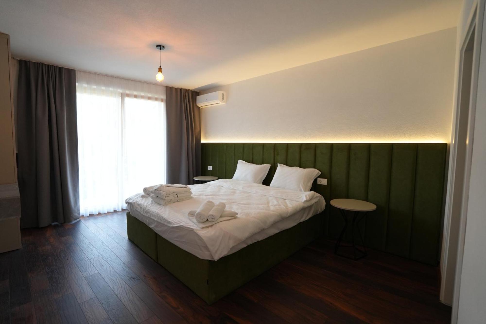 Biond Hotel 普里兹伦 外观 照片