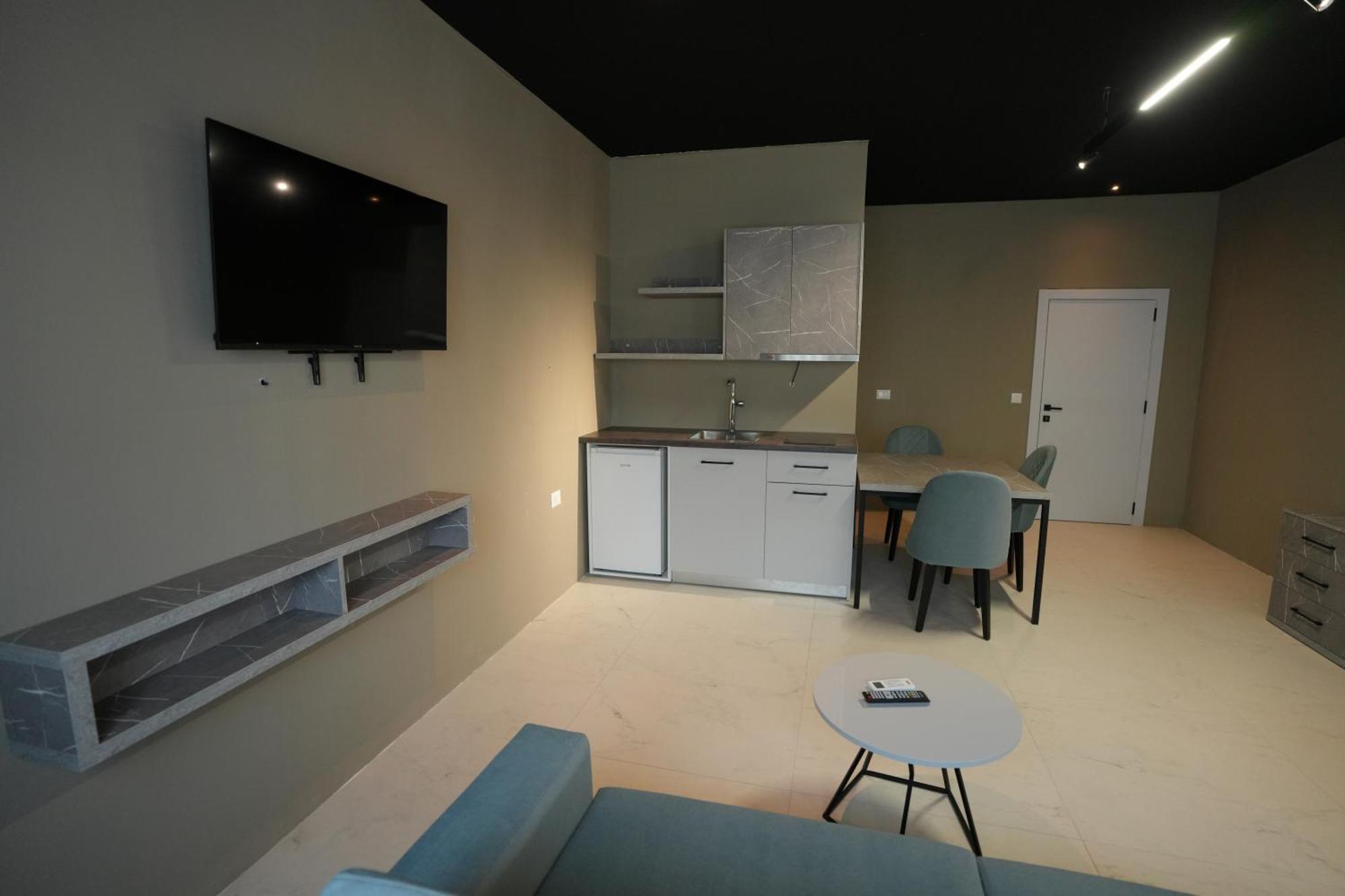 Biond Hotel 普里兹伦 外观 照片
