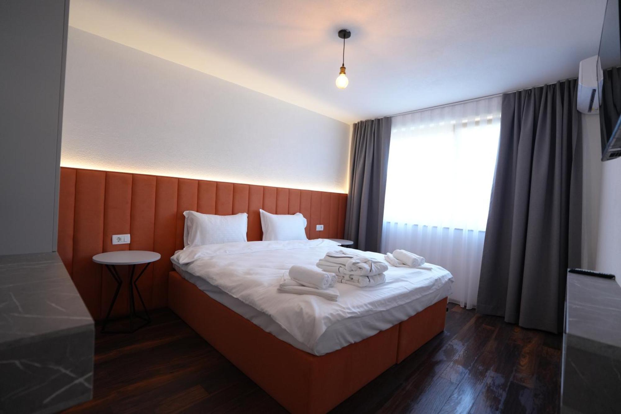 Biond Hotel 普里兹伦 外观 照片