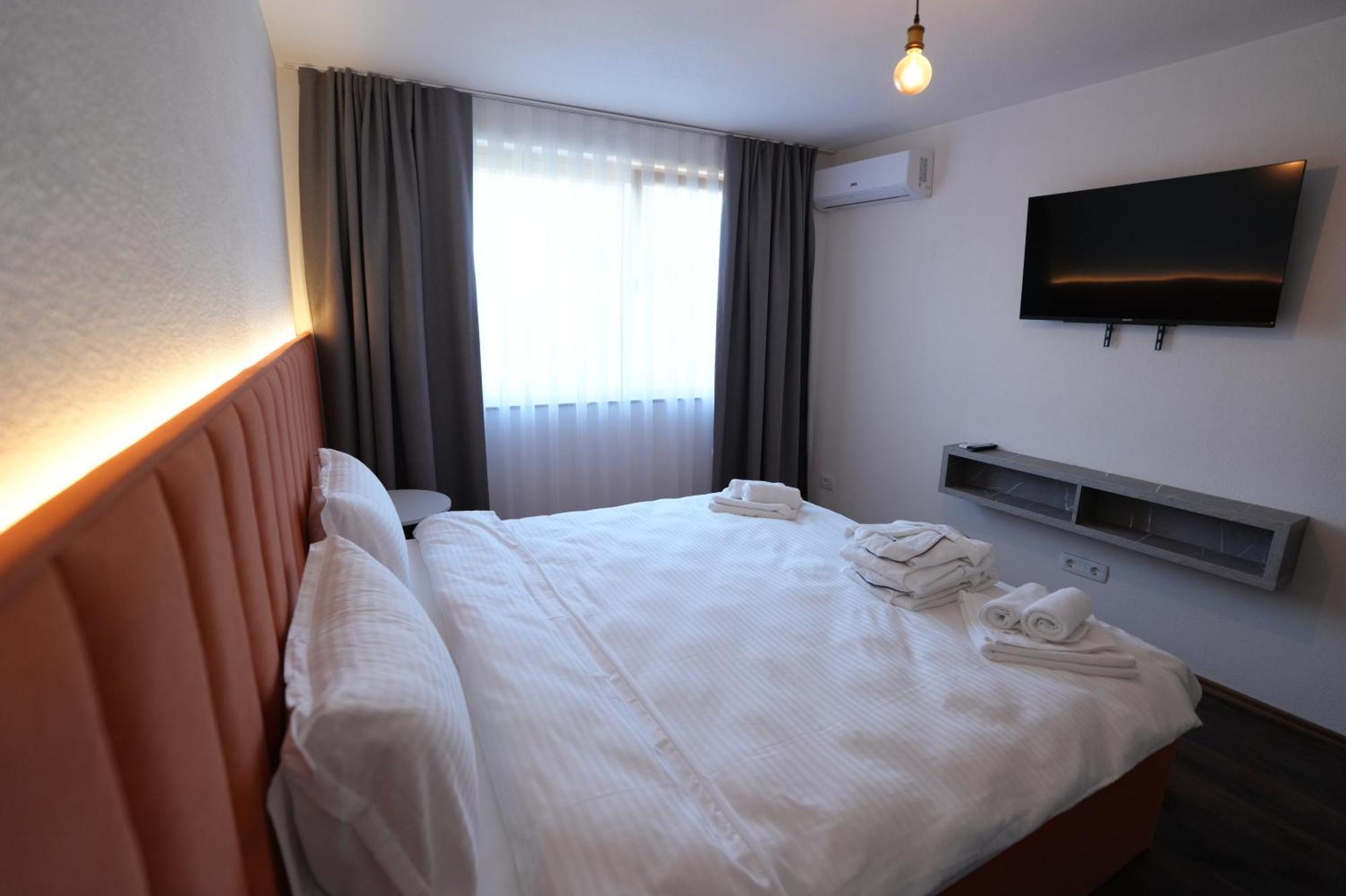 Biond Hotel 普里兹伦 外观 照片